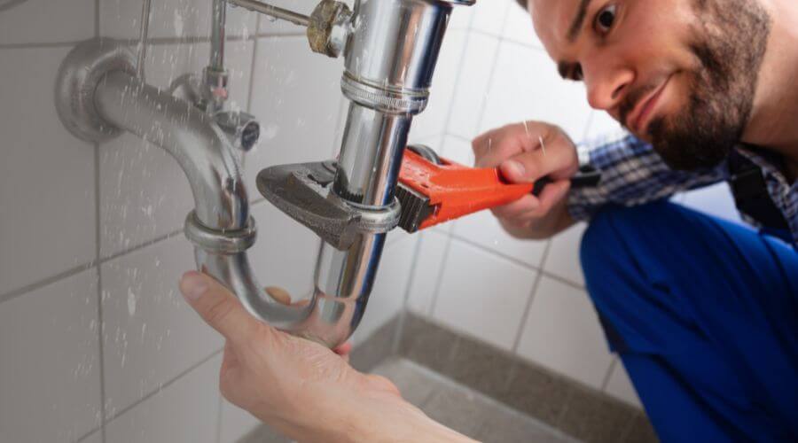 Professional same day plumber services in Readlyn, IA